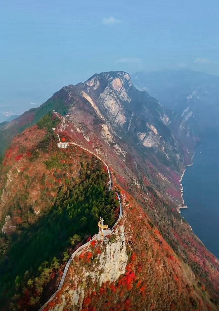 prui01_32279__--ar_1927_--stylize_150_--v_7_8ae6713b-b0bf-49